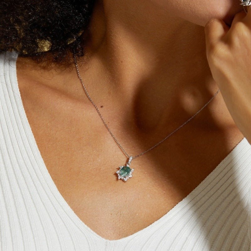 Oval Green Moss Agate Necklace in 925 Silver | Diamond-Cut Pendant