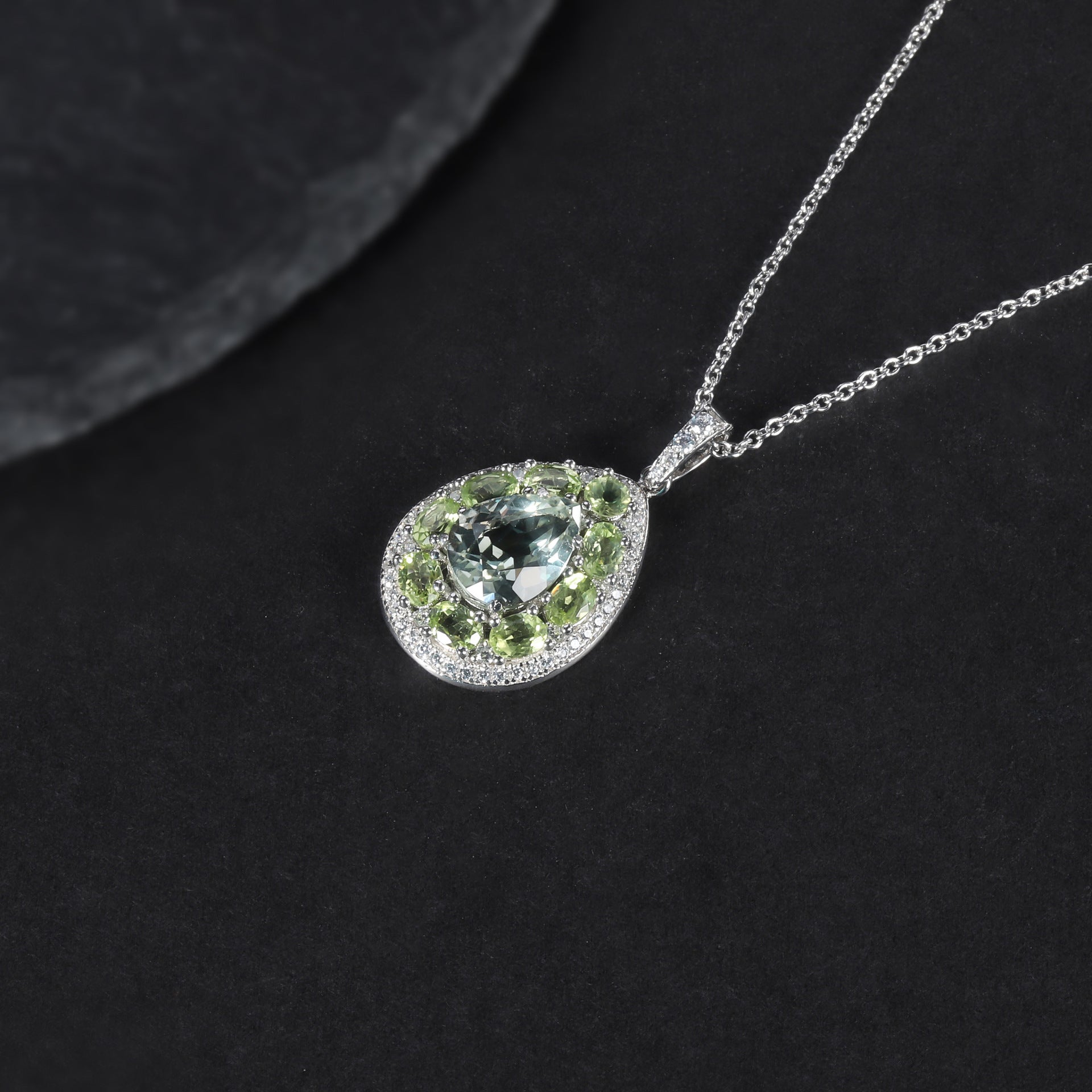 August Birthstone Necklace, Dainty Peridot Necklace, Peridot Birthstone Jewelry