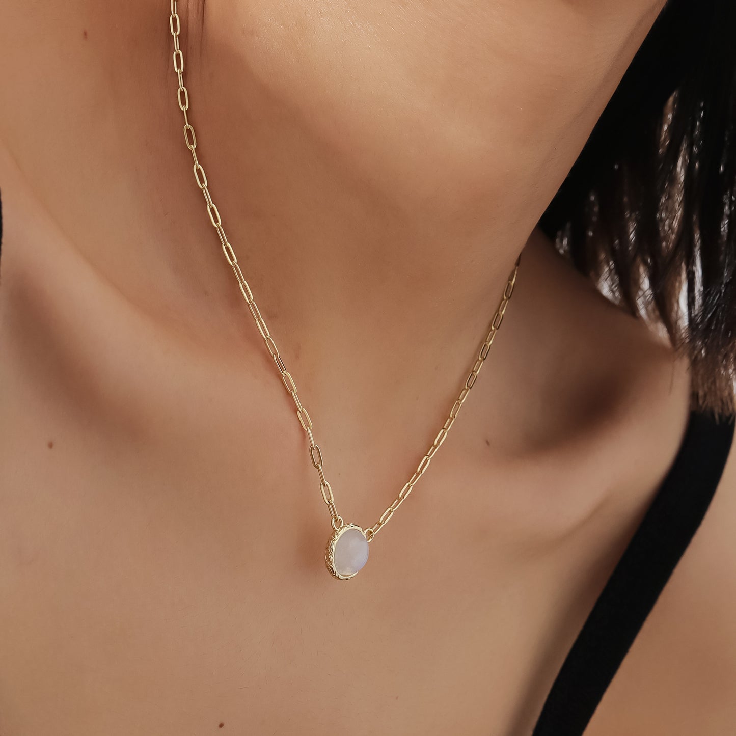 Natural Moonstone Pendant Necklace Minimalist Round Translucent Crystal Necklace Best Friend Gift
