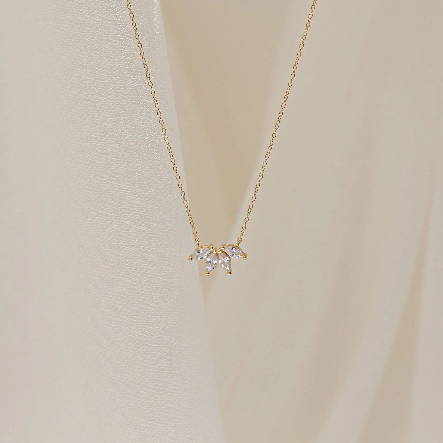 Marquise Flower Petal Necklace – Elegant Bridesmaid & Mom Gift