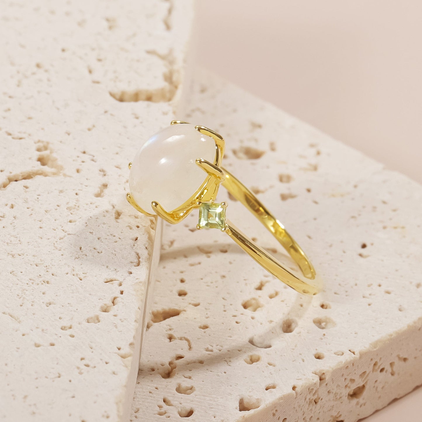 Antique Oval Natural Moonstone Ring 925 silver Gold PLated