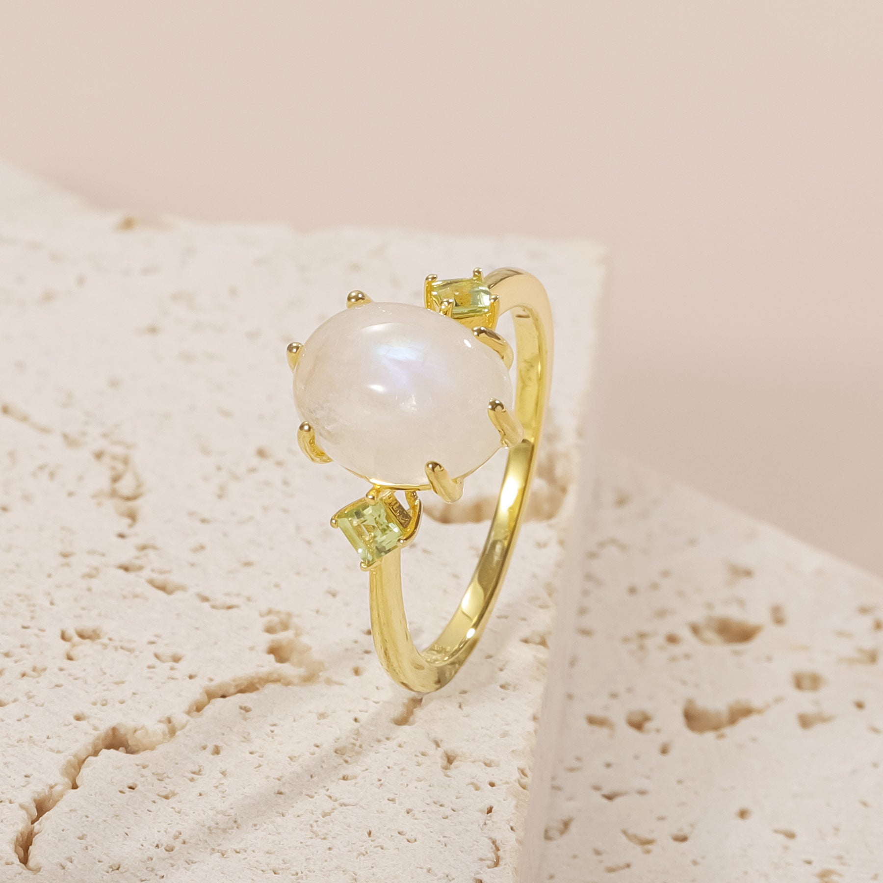 Antique Oval Natural Moonstone Ring 925 silver Gold PLated