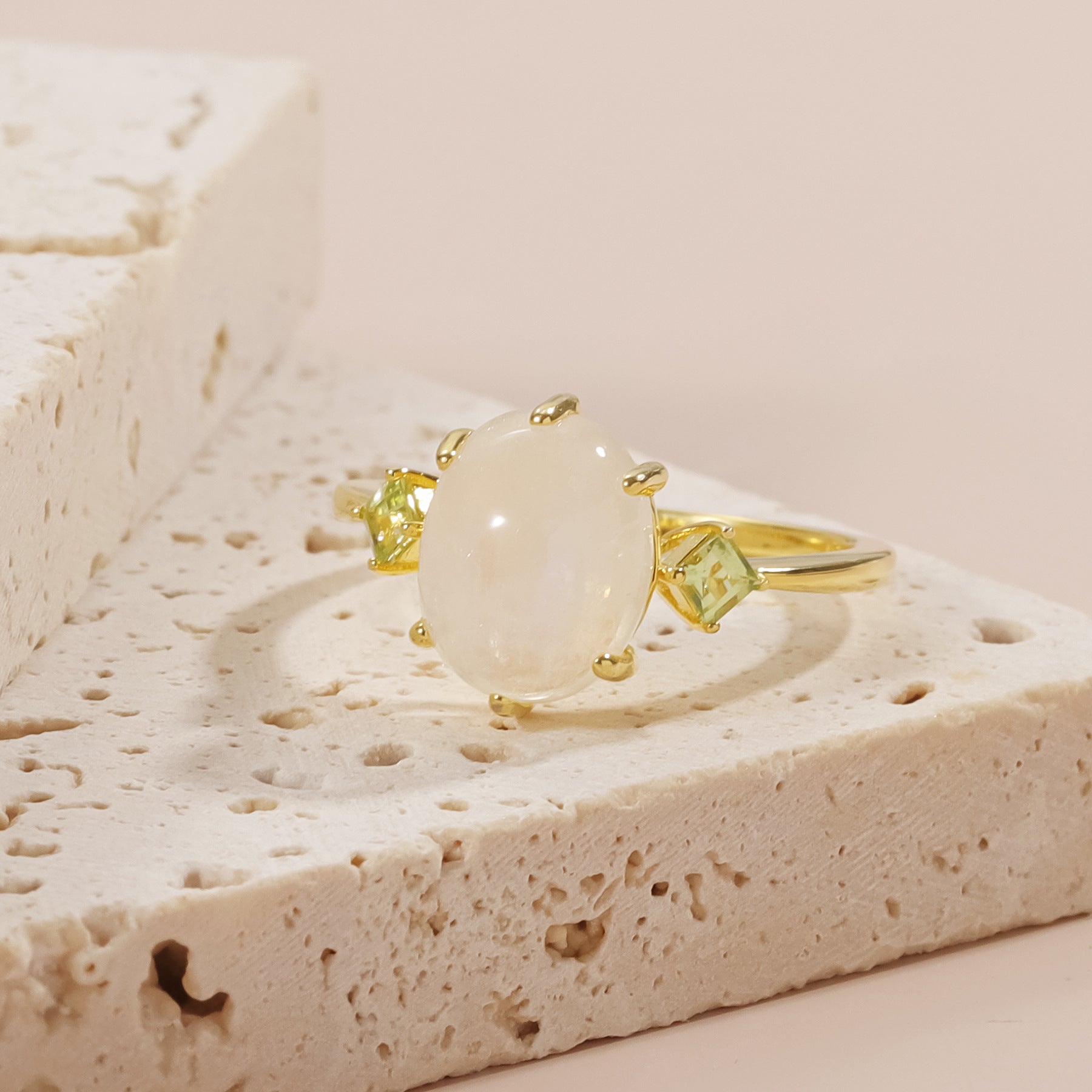 Antique Oval Natural Moonstone Ring 925 silver Gold PLated