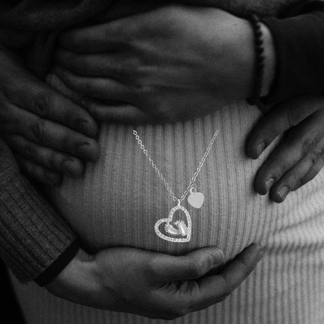 GiltJoy| Baby's Footprints Love Necklace |Mother's Day Gift