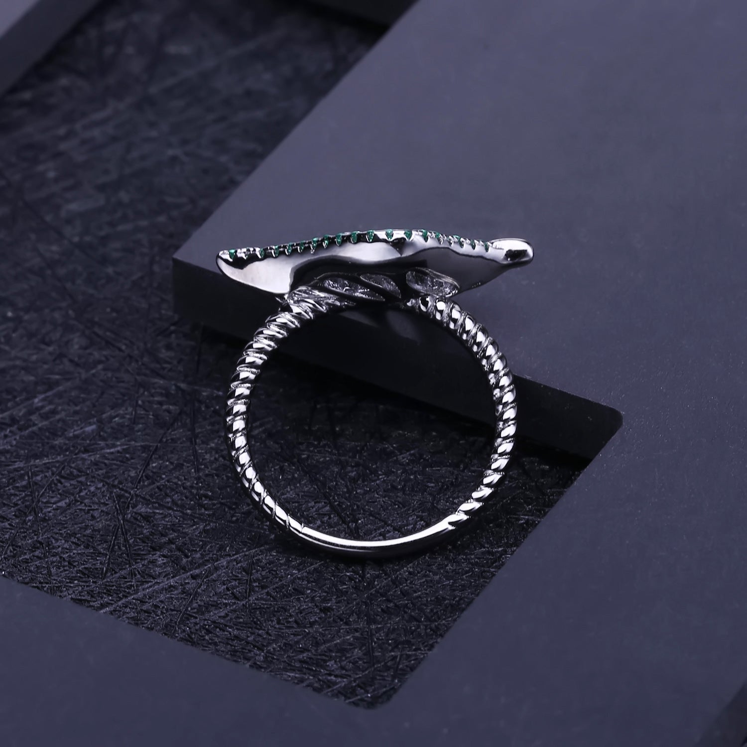 Italian Crafted Hollow Leaf Pear Shape Natural Amethyst Silver Ring