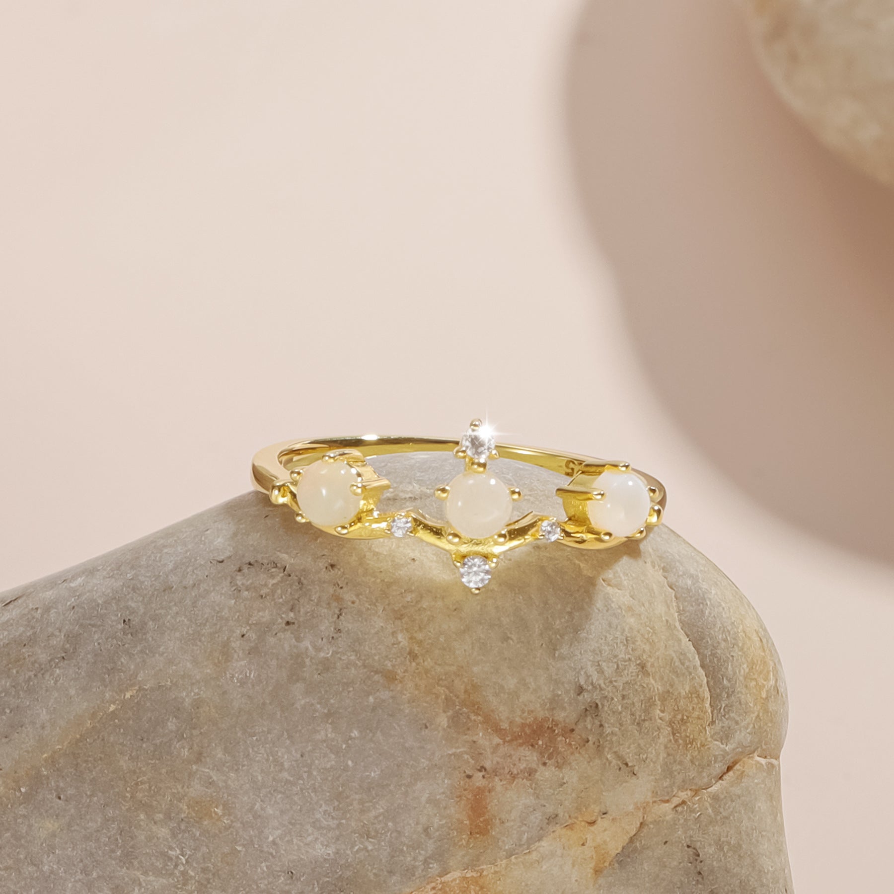 Mysterious Natural Blue Moonstone Ring, Round 3-Stone Jewelry Gift in 925 Silver