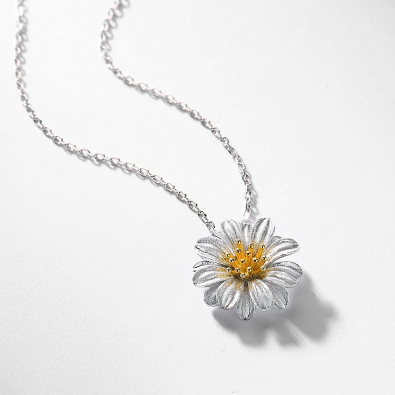 Vintage Daisy Pendant Necklace - Italian Brush Finish, 925 Silver Gold Plated