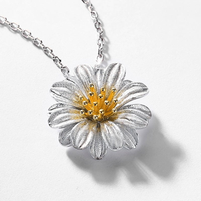 Vintage Daisy Pendant Necklace - Italian Brush Finish, 925 Silver Gold Plated